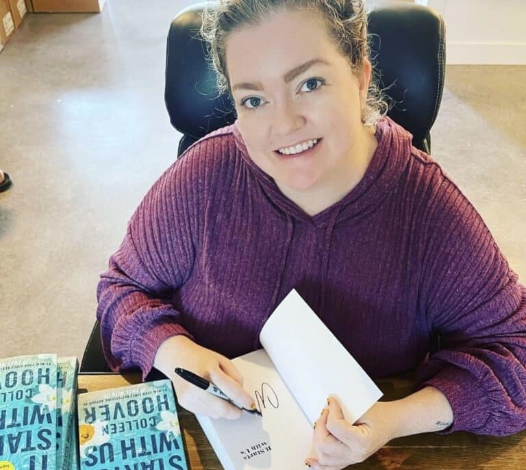 Colleen Hoover, la escritora que ha vendido 20 millones de ejemplares a través de TikTok