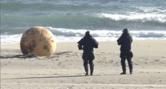 Resuelto el misterio de la bola gigante encontrada en una playa de Japón: se trataba de una boya