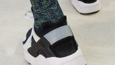 Elegantes y cómodas: Las zapatillas Nike Huarache ¡ahora tienen un 40% de descuento!