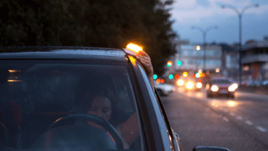 ¿Es obligatorio llevar una luz de emergencia en el coche?