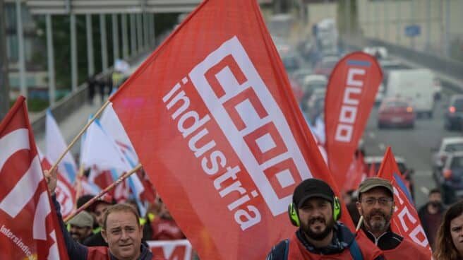 Imagen de archivo de sindicalistas de CCOO en una manifestación en A Coruña.
