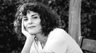 Rosario Villajos, premio Biblioteca Breve con "La educación física"
