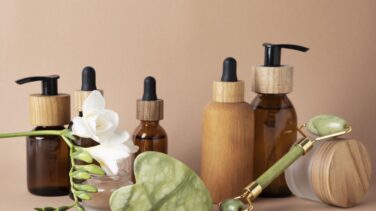 Marcas de cosmética como Rowse, The Beemine Lab y Nasei apuestan por productos sostenibles