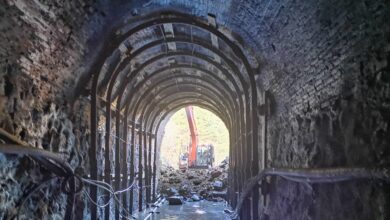 La odisea del tren Euskadi-Cantabria: sin electrificar y a 40 kilómetros por hora