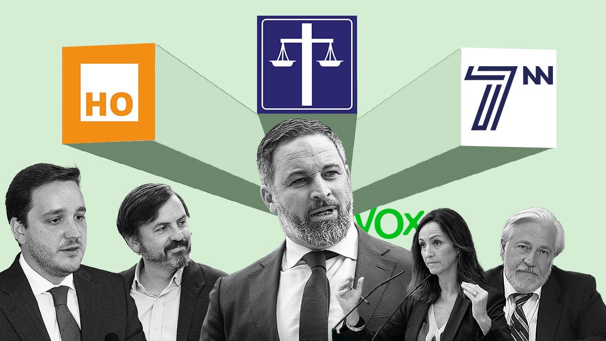 De izquierda a derecha: el empresario y fundador de 7NN Marcial Cuquerella; el presidente de Hazte Oír Ignacio Arsuaga; el presidente de Vox Santiago Abascal; la diputada madrileña Gádor Joya, miembro de Derecho a Vivir; y el periodista y empresario Julio Ariza, del Grupo Intereconomía