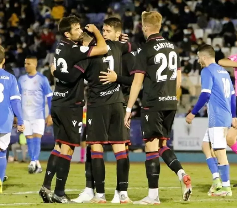 Detienen a seis personas en Melilla por un presunto amaño de un partido de la Copa del Rey para ganar 30.000 euros