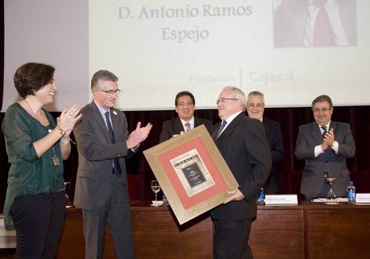 Fallece el veterano periodista andaluz Antonio Ramos Espejo