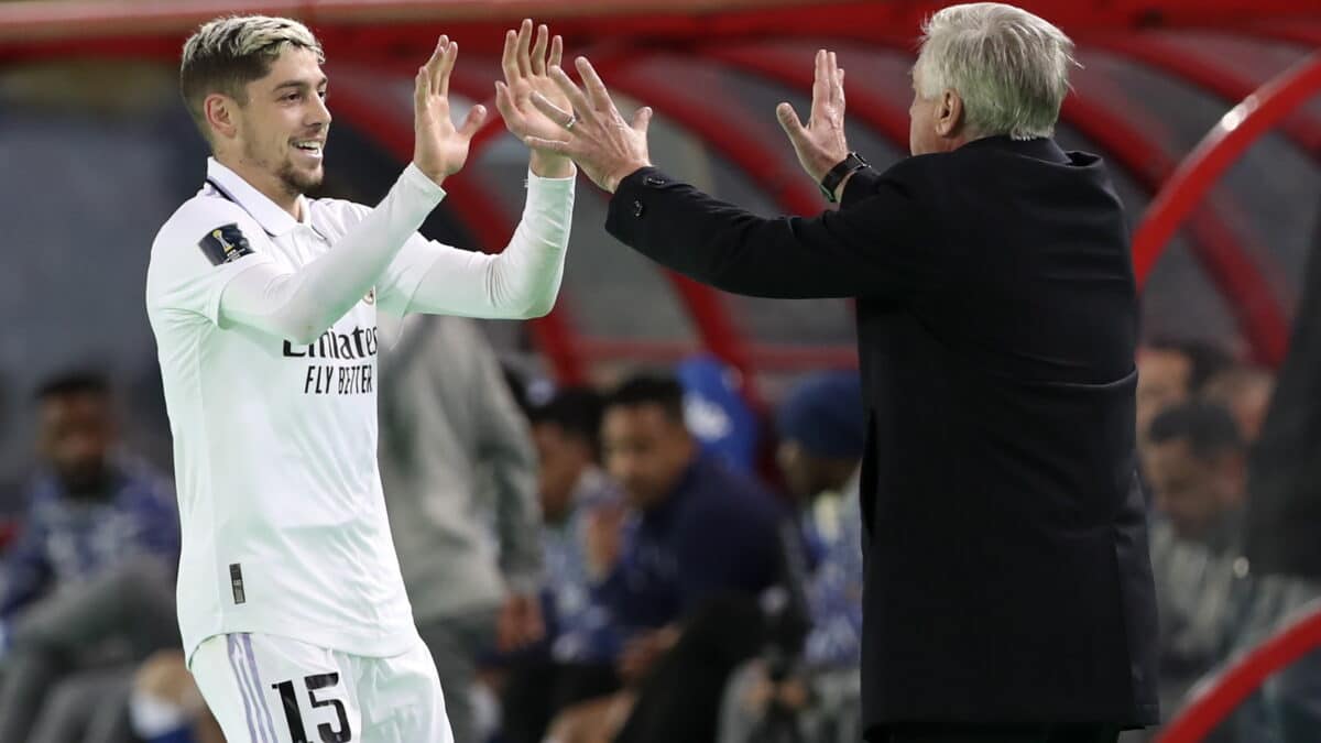 Valverde festeja su primer gol en Rabat con Ancelotti.