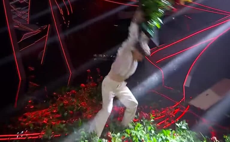 Blanco destroza el escenario del festival de Sanremo 2023 tras sufrir problemas técnicos