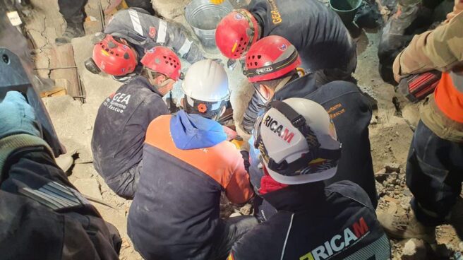 Bomberos de la Comunidad de Madrid trabajan en Turquía. Bomberos de la Comunidad de Madrid trabajan en Turquía.