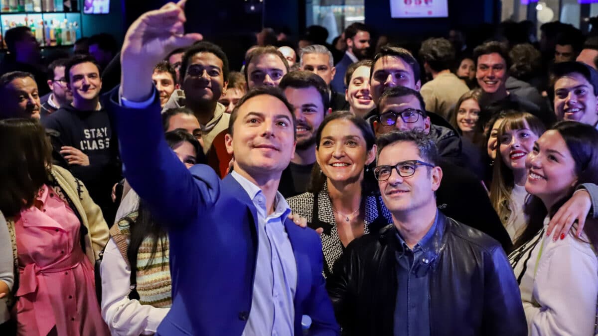 Las "cerves" del PSOE de Madrid: Bolaños pide a las Juventudes Socialistas que consigan 15 votos entre sus amigos