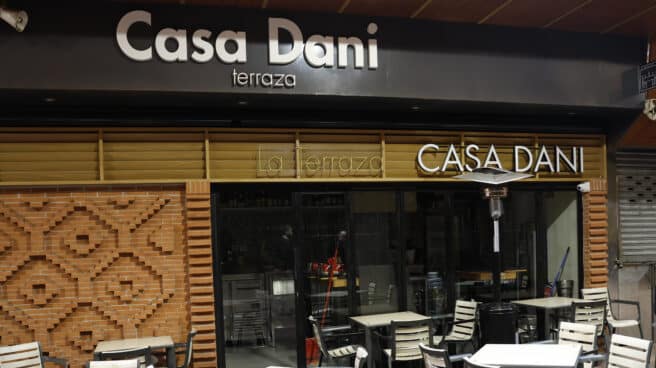 La terraza vacía del restaurante madrileño Casa Dani.