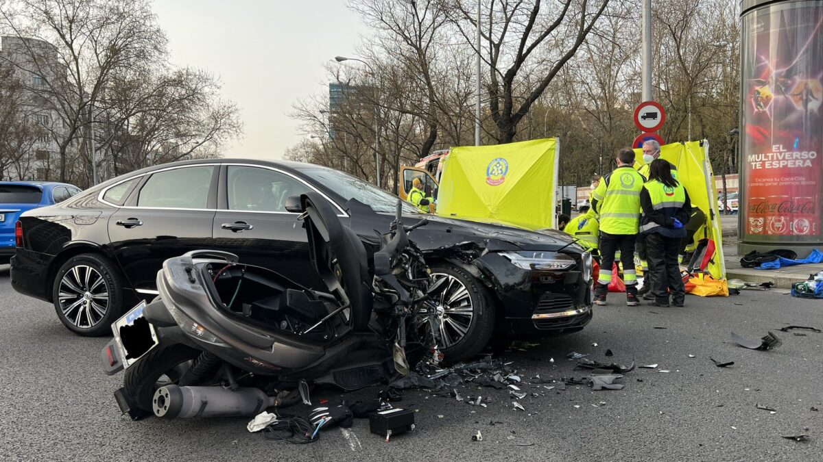 Accidente en el paseo de la Castellana de Madrid.