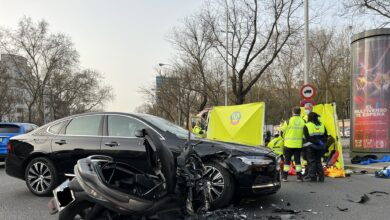 Herido grave un motorista tras empotrarse contra un coche en la Castellana