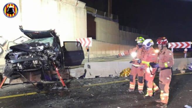 colision-manises-valencia Uno de los dos coches tras el accidente