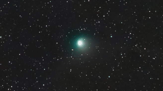 Cometa verde en España 2023 en el cielo nocturno