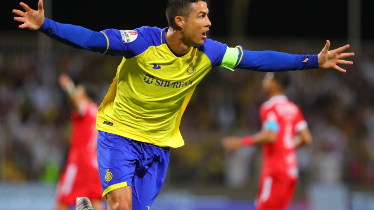 Cristiano Ronaldo celebra uno de sus cuatro goles al Al Wehda
