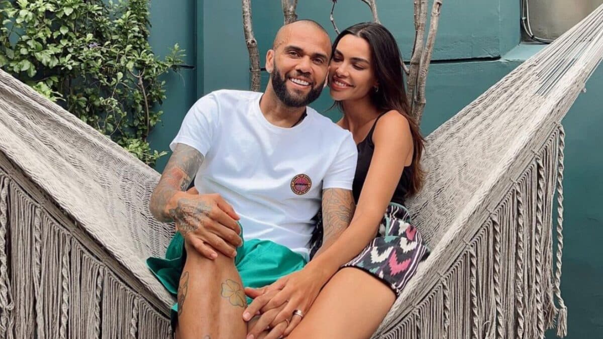 Dani Alves y Joana Sanz