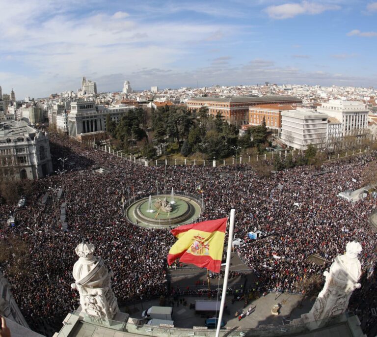 Miles de personas se manifiestan en Madrid para "defender" la sanidad pública