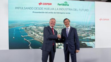 Cepsa y Fertiberia alcanzan un acuerdo para impulsar la producción de hidrógeno verde en Huelva