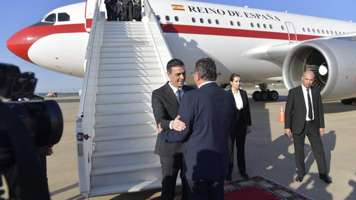 Sánchez es recibido en Rabat por su homólogo, Akhannouch.
