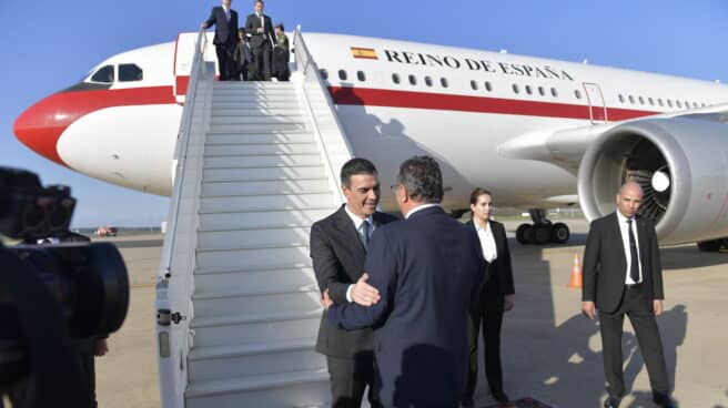 Sánchez es recibido en Rabat por su homólogo, Akhannouch.