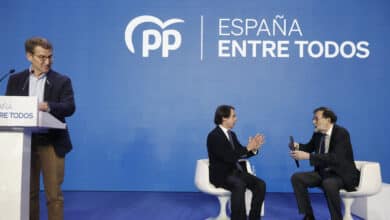 Aznar a Feijóo: "Aquí estamos para lo que haga falta, para lo que el PP necesite"