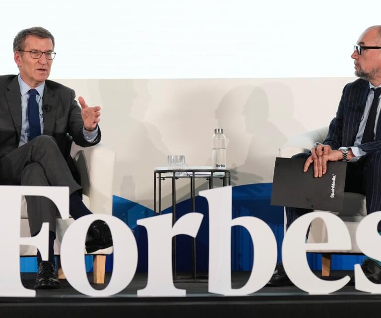 Feijóo ve un Gobierno en "implosión" y prevé peor resultado para Sánchez que a sus barones