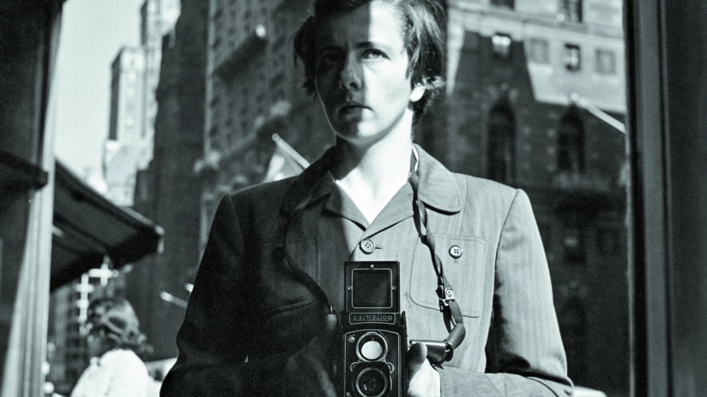 Autorretrato de Vivian Maier.