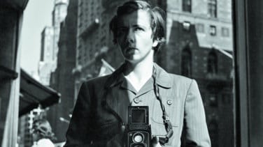 Vivian Maier, la genial fotógrafa con síndrome de acaparamiento que dejó 143.000 fotos sin revelar