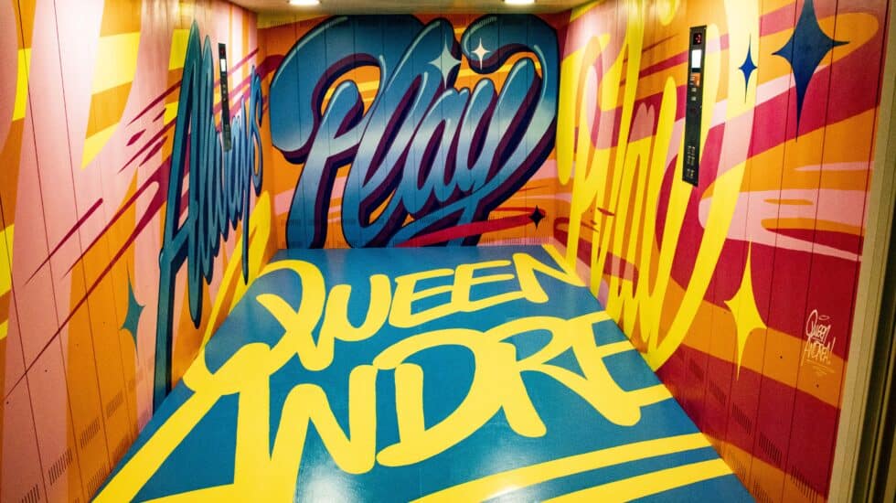 ‘Always Play’ (2021), una intervención realizada por Queen Andrea.