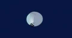 El misterio sobre los globos espía y los ovnis en el cielo de EEUU