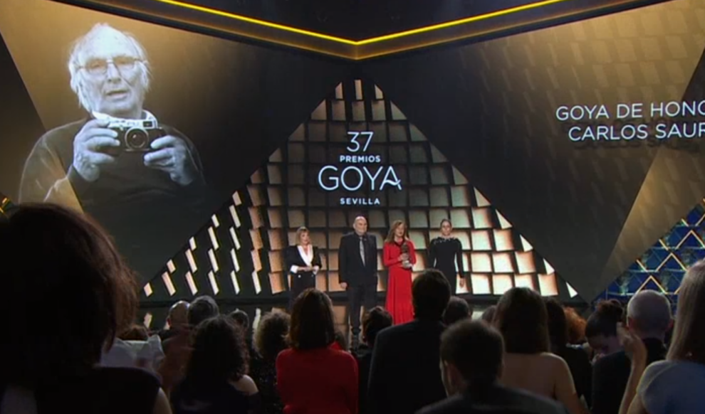 Ovación a Carlos Saura en los Goya 2023