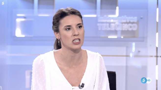 Irene Montero reconoce que tiene "discrepancias fuertes" con el PSOE y que su principal objetivo es "proteger el consentimiento" Irene Montero en su entrevista con Pedro Piqueras, en Informativos Telecinco