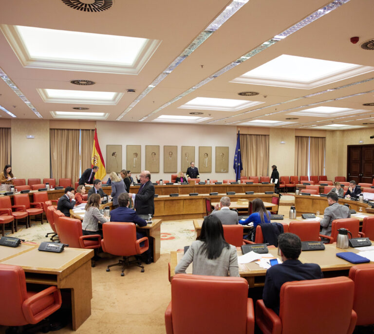El Congreso endurece sus normas y obliga a los diputados a registrar las visitas tras el caso del 'Tito Berni'