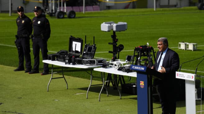 Joan Laporta, este martes en el Camp Nou durante una declaración institucional.