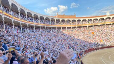 Sumar aprieta a su socio Sánchez sobre los toros: o está con Urtasun, o está con Ayuso y Page