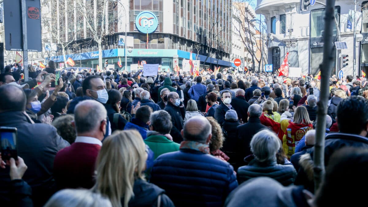 Manifestación frente a la sede del PP en la calle Génova el 20 de febrero de 2022.