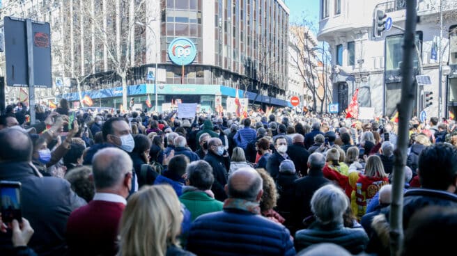 Manifestación frente a la sede del PP en la calle Génova el 20 de febrero de 2022.