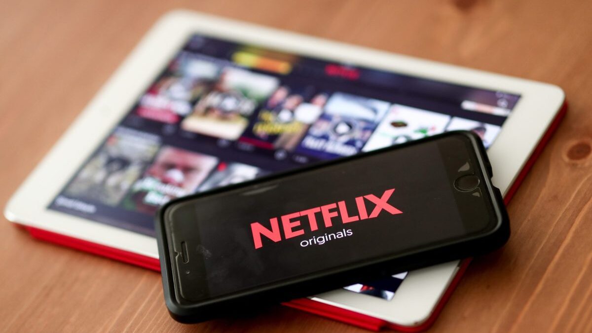 Cuentas compartidas en Netflix, en un iPhone y una tablet