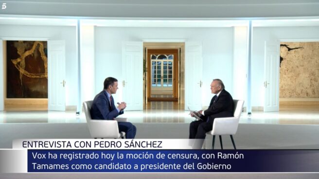 Pedro Sánchez, entrevistado por Pedro Piqueras en Informativos Telecinco. Pedro Sánchez, entrevistado por Pedro Piqueras en Informativos Telecinco.