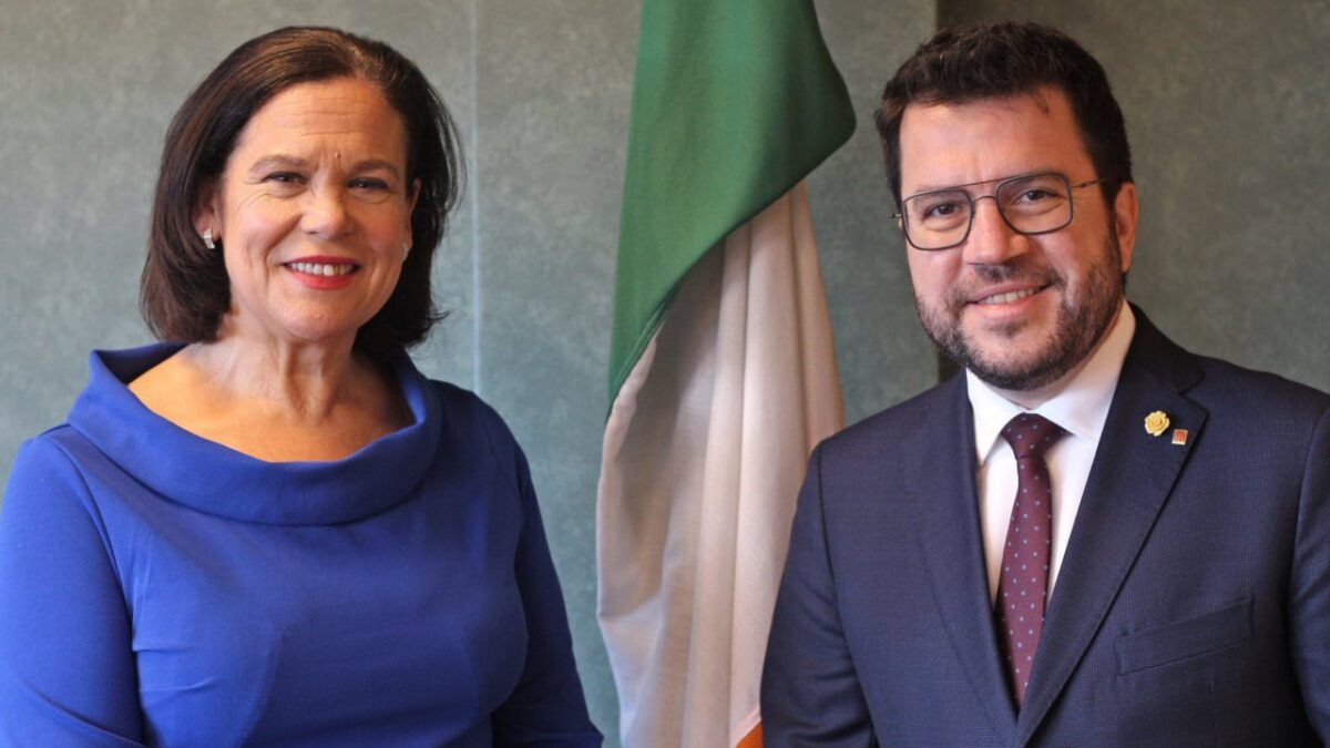 Mary Lou McDonald y Pere Aragonès, este viernes en Dublín.