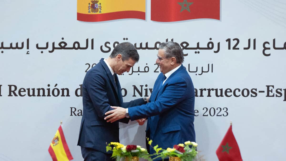 Rabat trasladó al Gobierno su malestar por las críticas de Feijóo a la cumbre bilateral