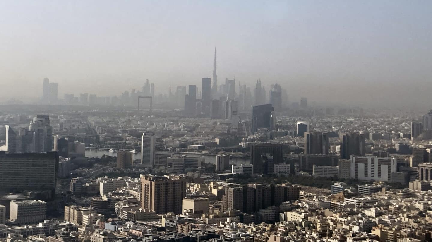 Horizonte de rascacielos de Dubaí.