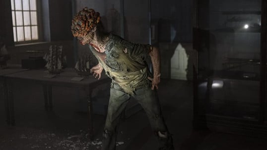 Uno de los infectados de 'The Last of Us', un chascador