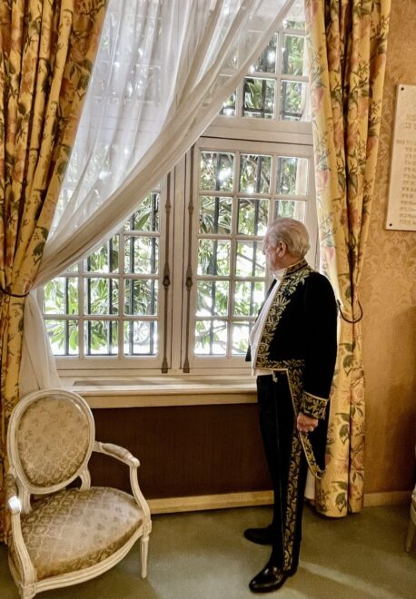 Mario Vargas Llosa se prepara para entrar en la Academia francesa