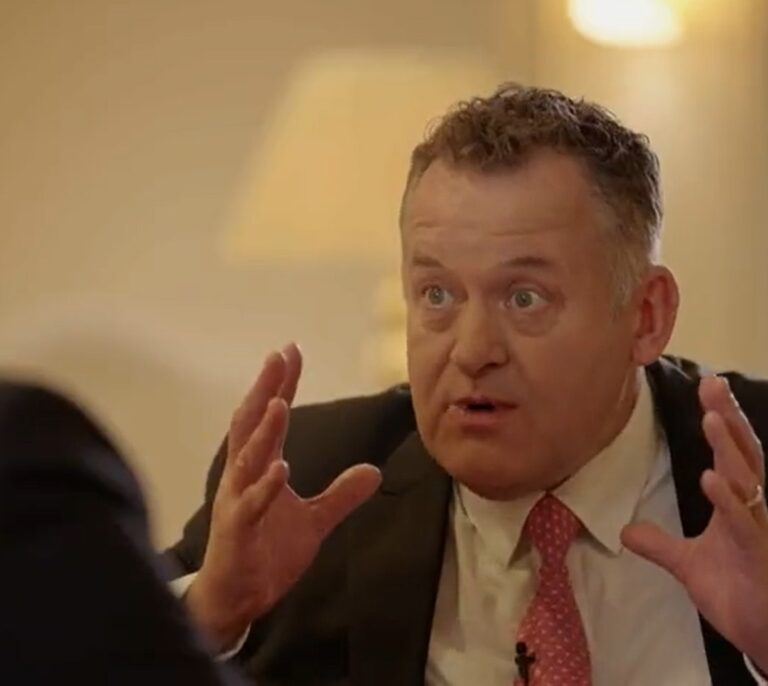 Paul Burrell, exmayordomo de la princesa de Gales: "La única que se atrevió a decirle 'no' a Carlos fue Diana"
