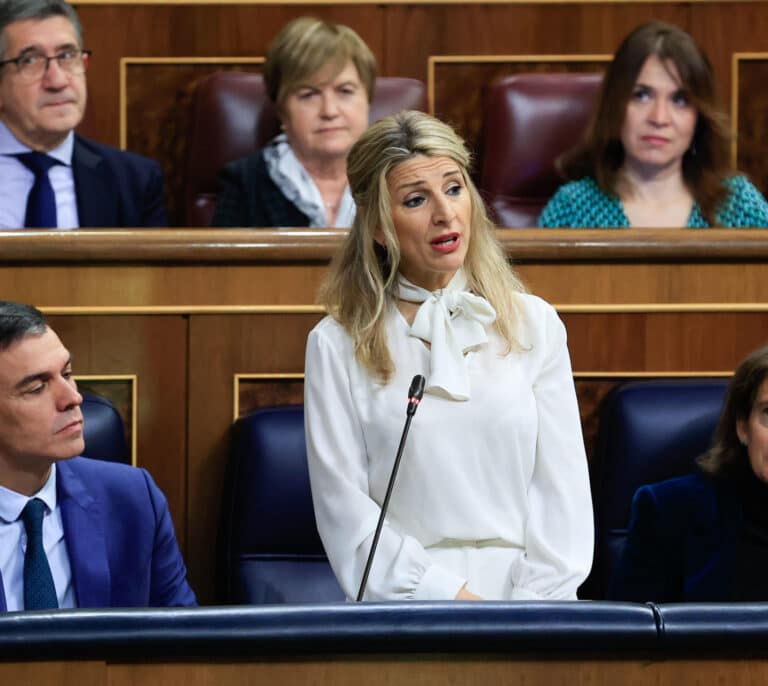 Yolanda Díaz a Vox, por la tasa de paro juvenil: "Ustedes les quieren poner grilletes para trabajar en esclavitud"