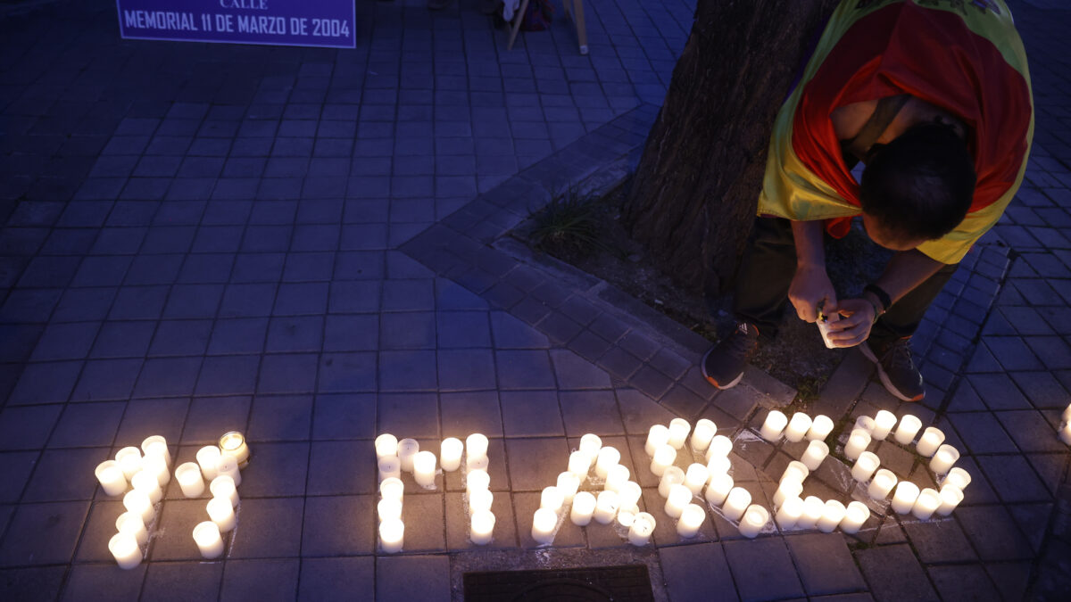 La Plataforma de Calles Dignas de Madrid realiza un homenaje a las víctimas de los atentados del 11M