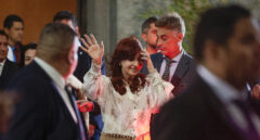 Zapatero y Garzón respaldan a Cristina Kirchner: "Me impactó que te quisieran matar"